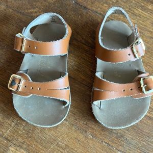 Saltwater Sandals Sun San Sea Wees size 4 tan